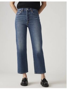 Levi's Ribcage Straight Ankle Mid Blue Wash Cropped Jeans 32